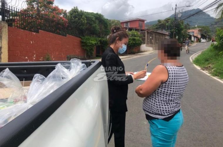1.000 familias escazuceñas reciben ayuda - Junio - 2020 1.000 familias escazuceñas reciben ayuda - Junio - 2020
