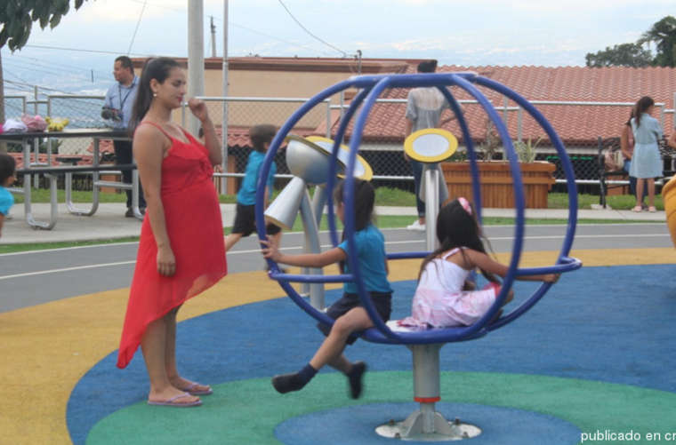 Escazú inaugura 18 parques infantiles - 2019
