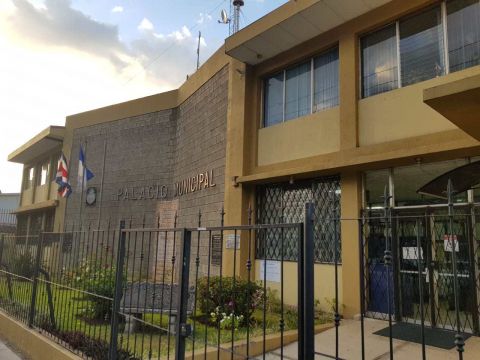 Alcalde de Escazú solicita a Ministra de Educación suspender lecciones - Marzo - 2020