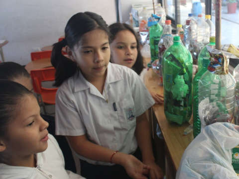 Municipalidad de Escazú trabaja con todos los centros educativos del cantón para que sean Bandera Azul Ecológica- Octubre - 2019