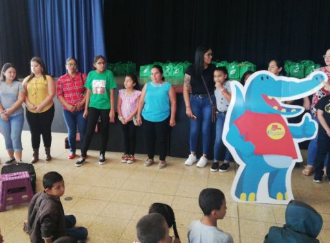 Municipalidad de Escazú se unió con seis empresas para dar útiles escolares a más de 180 niños y niñas - 2020